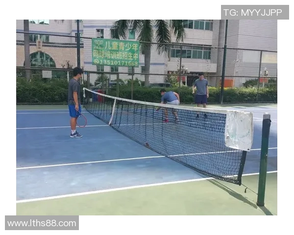 深圳网球队中路突破的秘密武器与战术解析 深圳网球队中路突破的秘密武器与战术解析