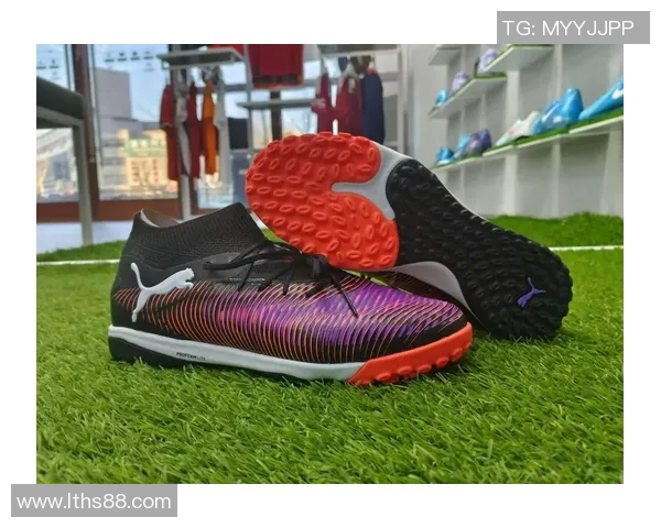 足球装备选购指南:必备训练器材推荐与实用技巧分享 足球装备选购指南:必备训练器材推荐与实用技巧分享