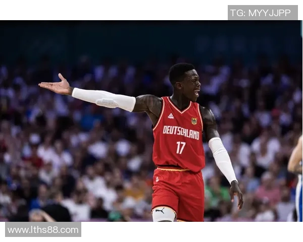 文班亚马首场比赛表现抢眼五次盖帽并隔扣字母哥引发广泛讨论