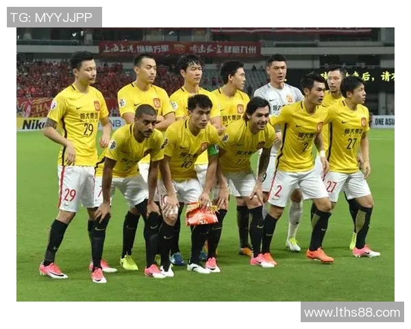 恒大淘宝与上海申花激战正酣谁能在中超赛场上笑到最后