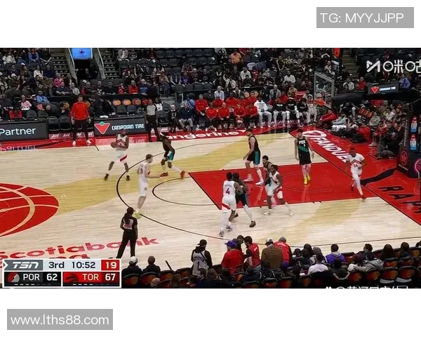 热火与火箭激烈对决NBA赛场再掀高潮球迷期待精彩瞬间